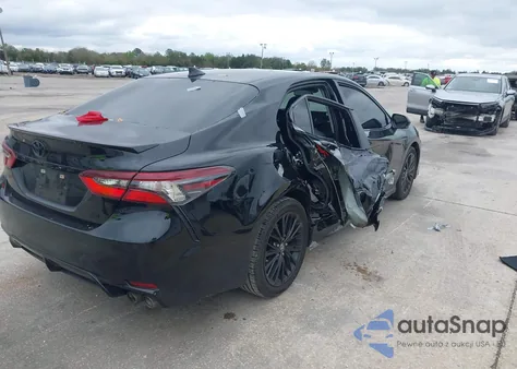 2022 Toyota Camry Se Nightshade Edition z USA, uszkodzony, nr VIN 4T1T11AK1NU040583